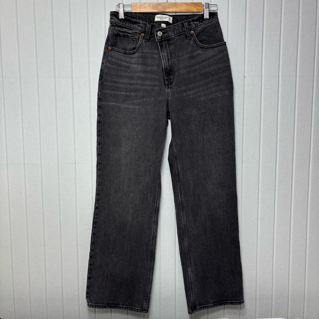Abercrombie & Fitch Gray-Black Straight Leg Relax Fit High Rise Jeans Size 28/6